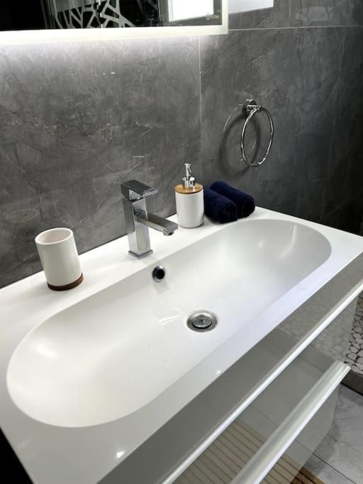 Superbe Appartement Lumineux Avec Parking Gratuit Wintzenheim Bagian luar foto